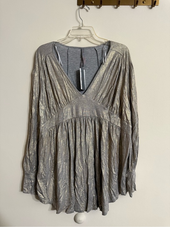 Melissa McCarthy Seven7 Tops - Melissa McCarthy Seven7 V Neck Dolman Sleeve Peplum Tunic Size 3X Gray Gold NWT